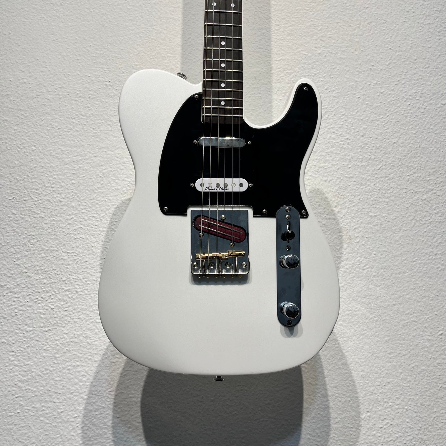 Guitarra Nashville Tele Pearl White Pinheiro Guitars - Semi Nova Revisada