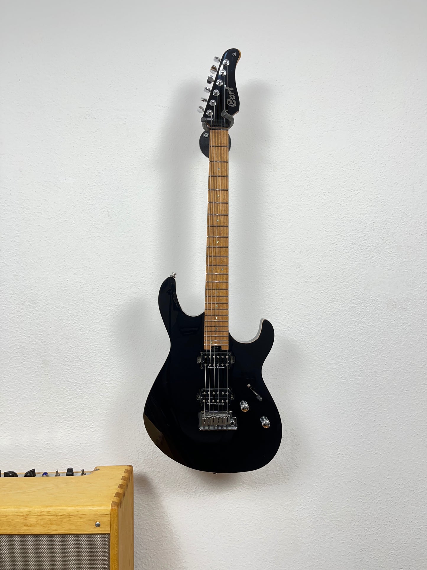 Guitarra Cort G300 Pro Seymour Duncan Traste Inox