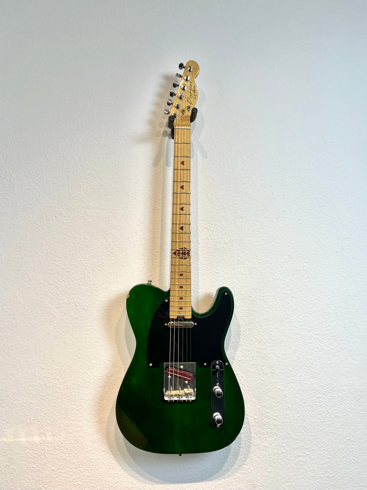 Guitarra Modern Tele Style Heavy Green – Usada Revisada – Pinheiro Guitars
