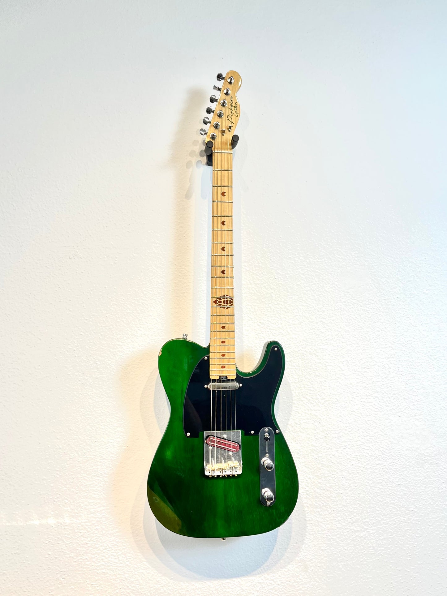 Guitarra Modern Tele Style Heavy Green – Usada Revisada – Pinheiro Guitars