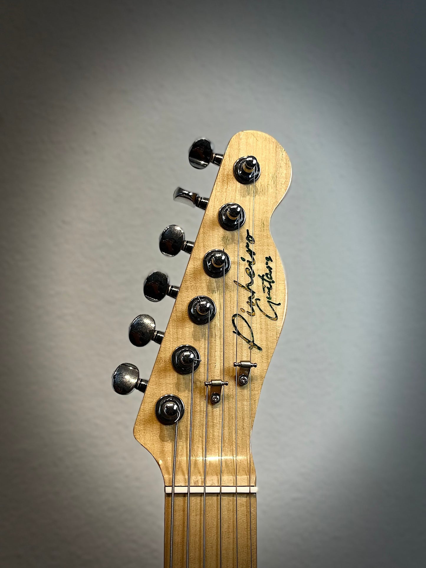 Guitarra Modern Tele Style Heavy Green – Usada Revisada – Pinheiro Guitars