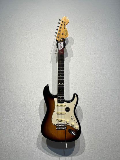 Guitarra Squier Strato Gotoh Roslen + Pinheiro Pickups