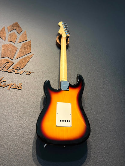 Guitarra Vogga Stratocaster Sunburst + Blues Trio Pinheiro Pickups