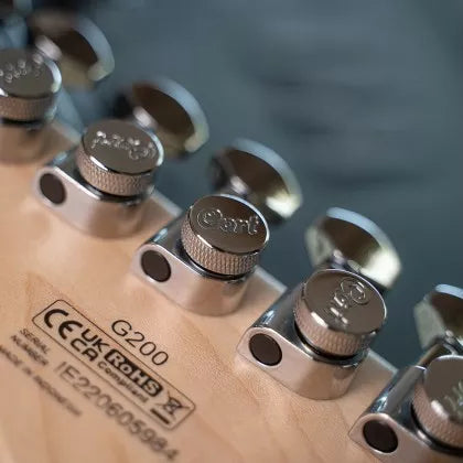 Guitarra Cort G200 PPK Pastel Pink Powersound HSS Pickups