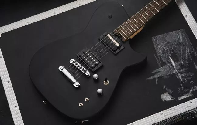 Guitarra Cort MBM-2 Sustainiac Satin Black Matt Bellamy