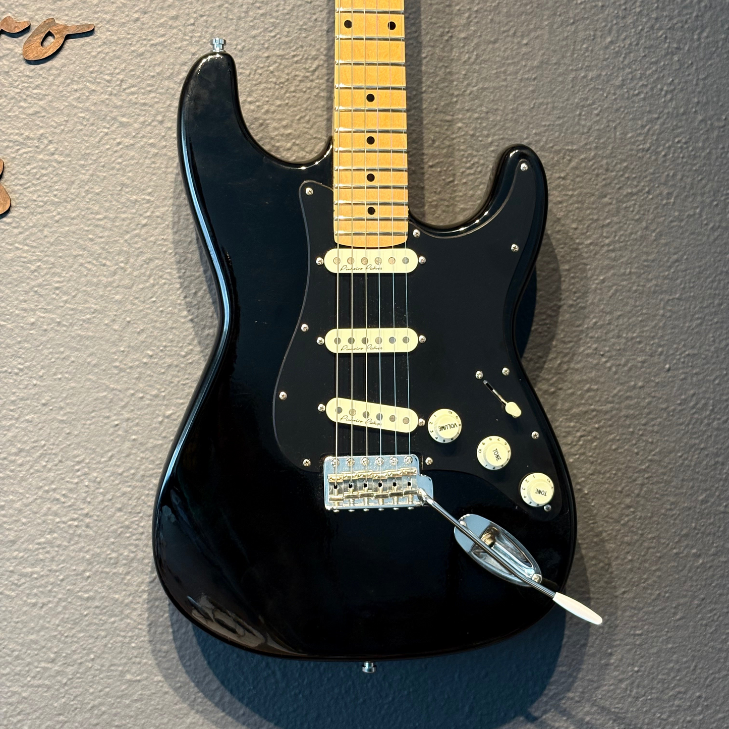 Guitarra Black Strat - Pinheiro Guitars - David Gilmour Inspired