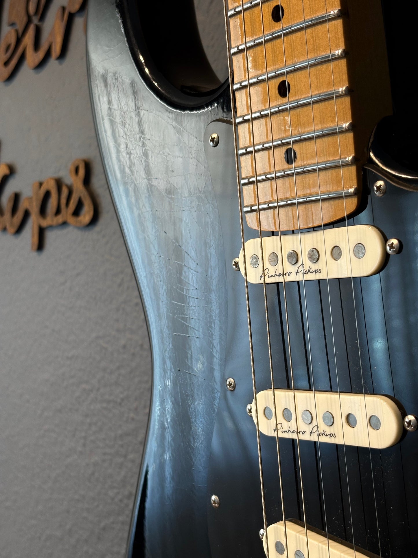 Guitarra Black Strat - Pinheiro Guitars - David Gilmour Inspired