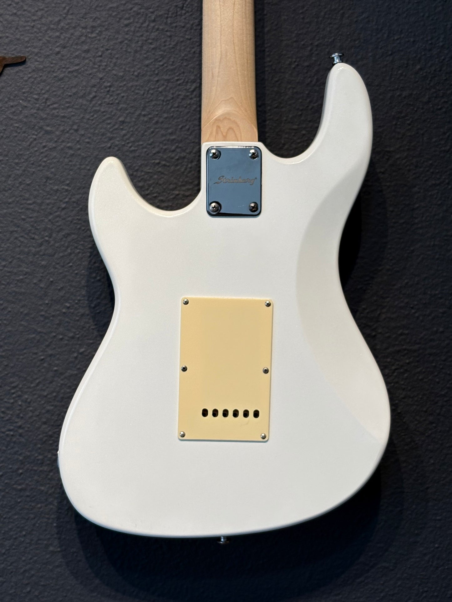 Strinberg Strato STS150 – Branco Sparkle + Mojo Noiseless Pinheiro Pickups