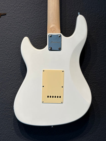 Strinberg Strato STS150 – Branco Sparkle + Mojo Noiseless Pinheiro Pickups