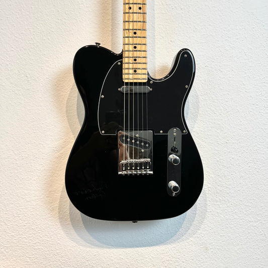 Guitarra Fender Player Telecaster – Black, Maple Fingerboard