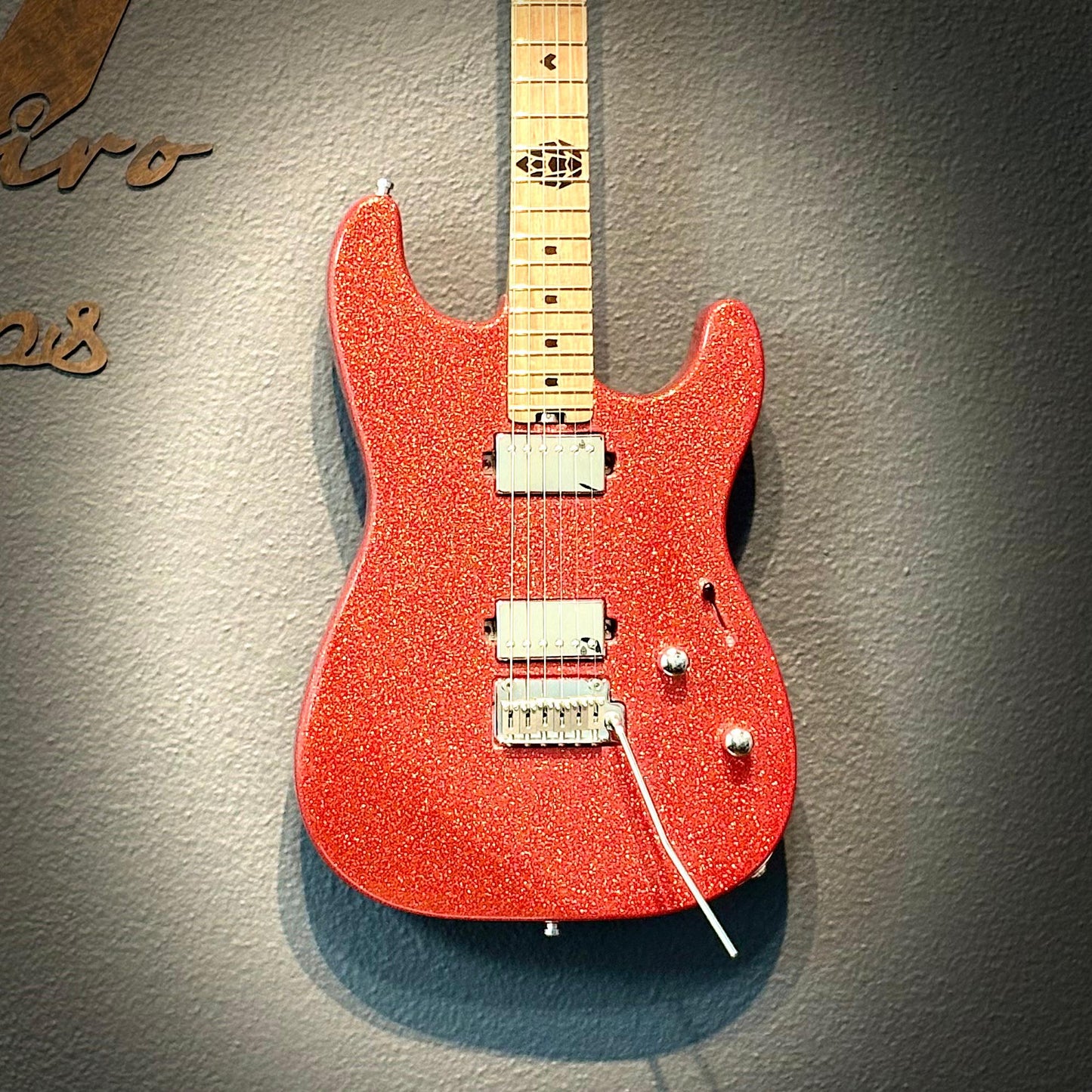 Guitarra Super Strato Glam Red Sparkle – Pinheiro Guitars
