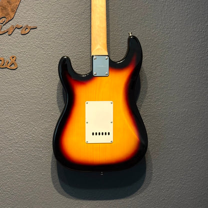 Guitarra Vogga Stratocaster Sunburst + Blues Trio Pinheiro Pickups