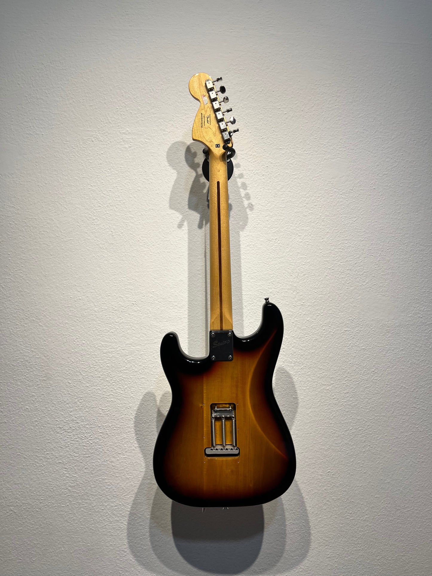 Guitarra Squier Strato Gotoh Roslen + Pinheiro Pickups
